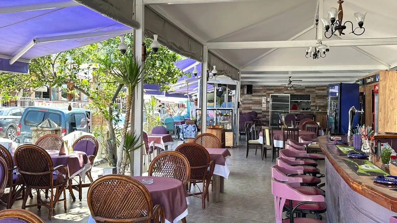 Lemon Bistro & Bar